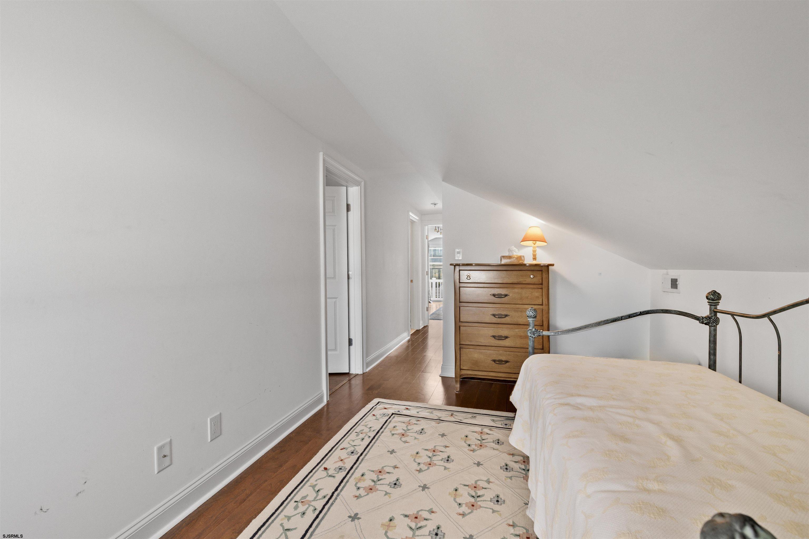113 N Derby Ave