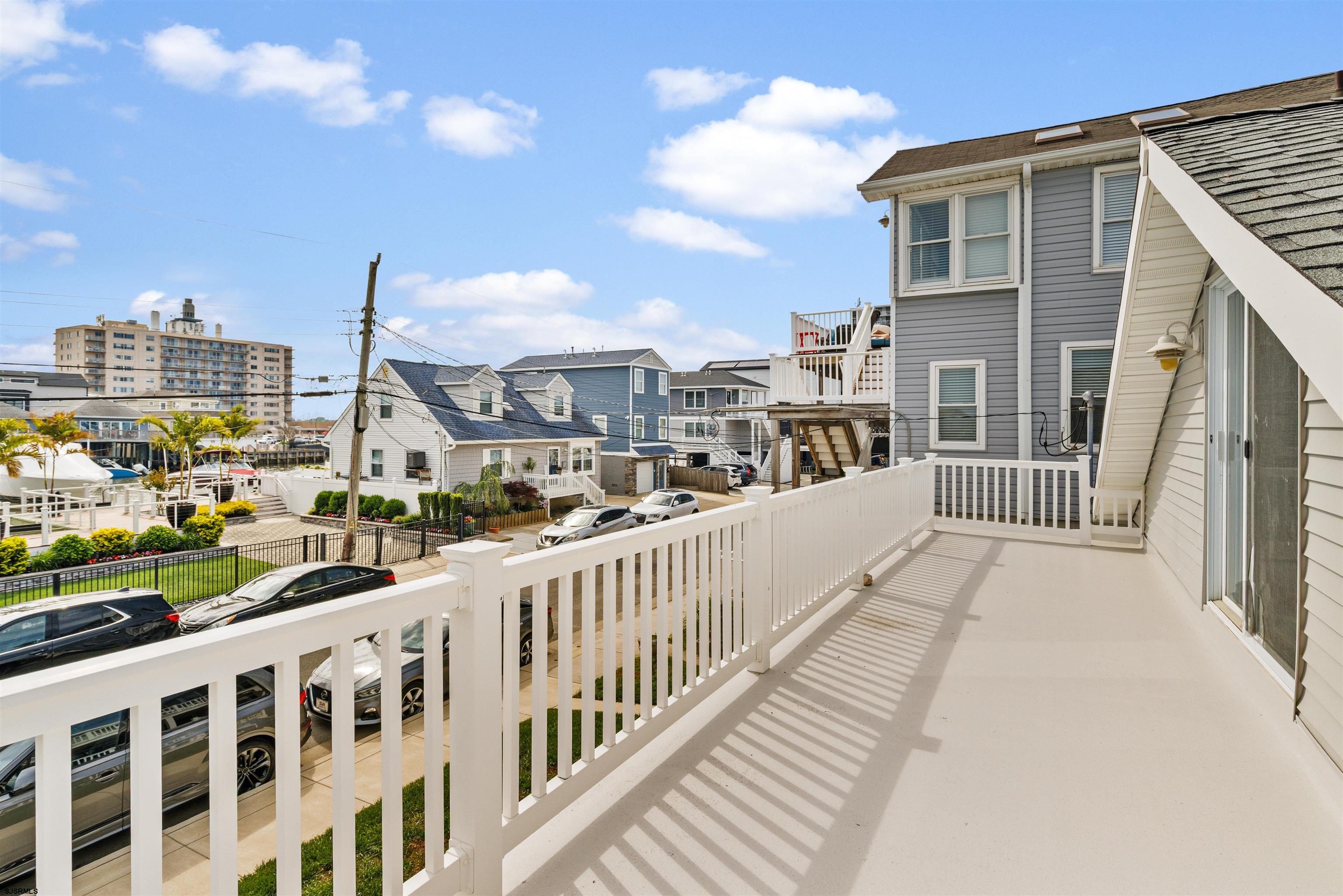 113 N Derby Ave