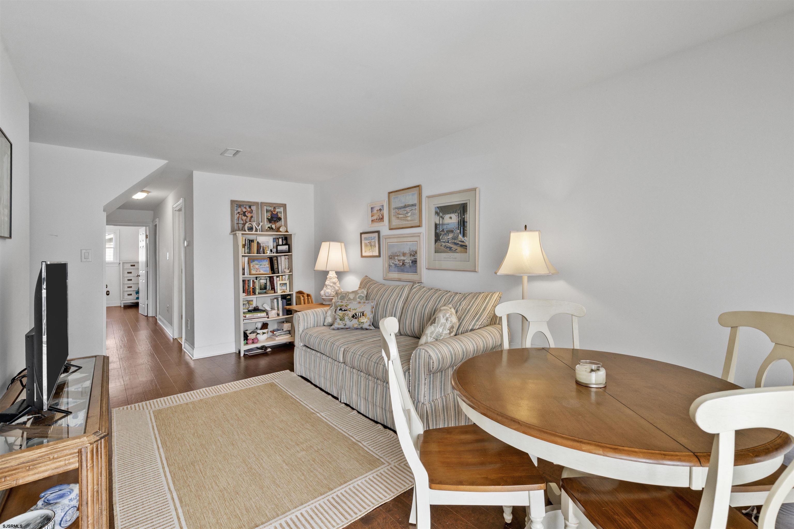 113 N Derby Ave