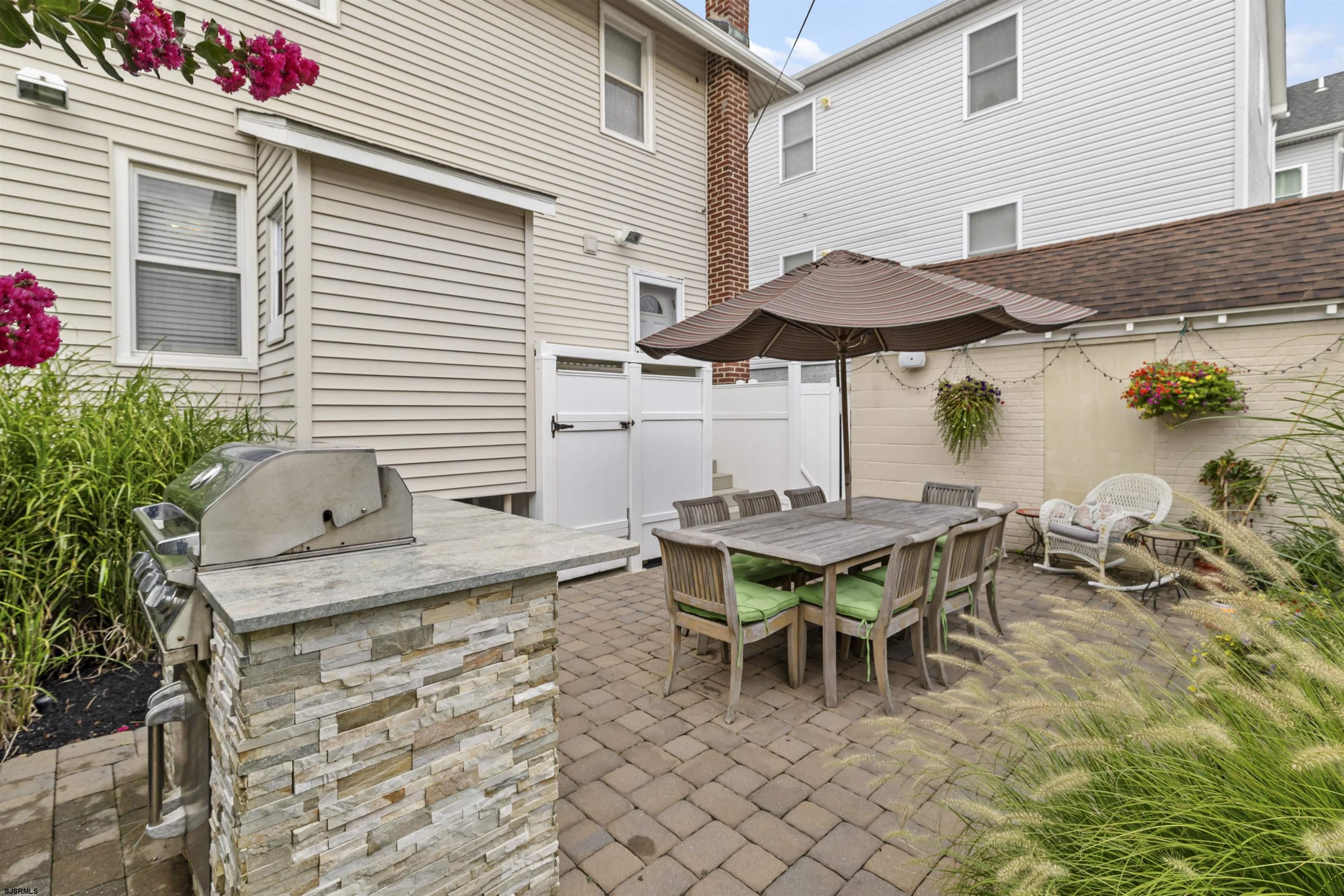 12 N Wyoming Ave