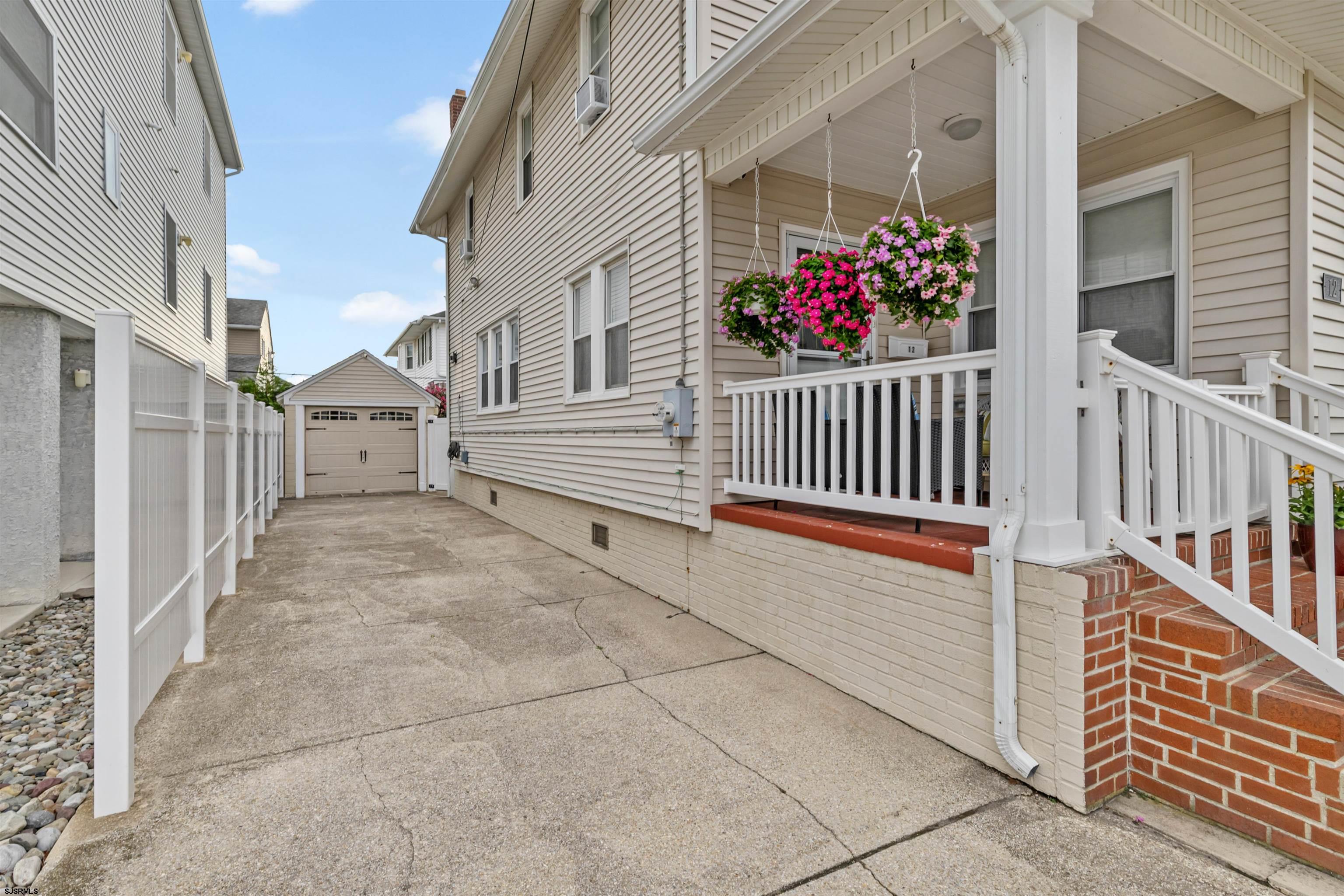 12 N Wyoming Ave