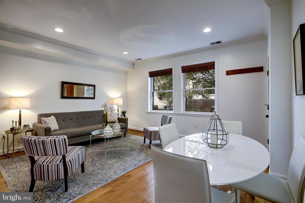 1513 CONSTITUTION AVE NE #2