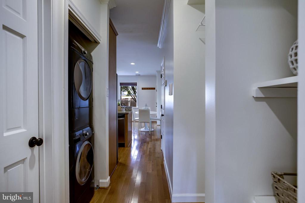 1513 CONSTITUTION AVE NE #2