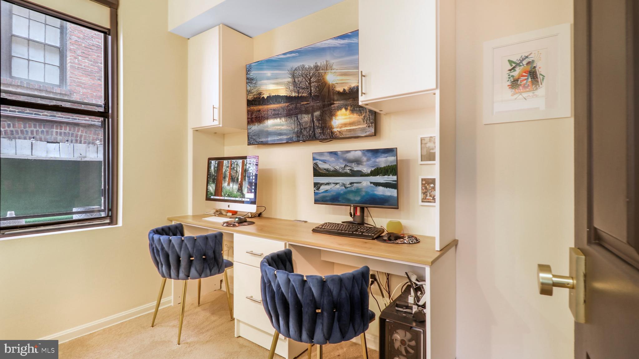 1812 VERNON ST NW #1