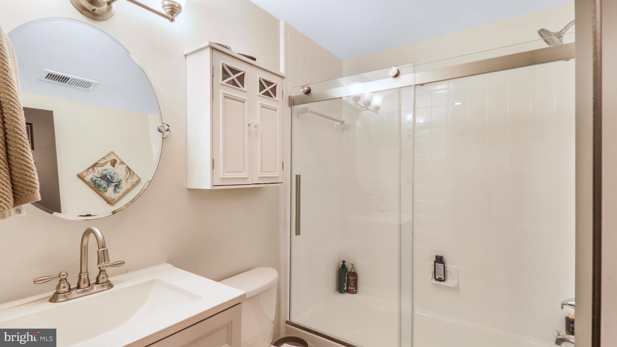 1812 VERNON ST NW #1