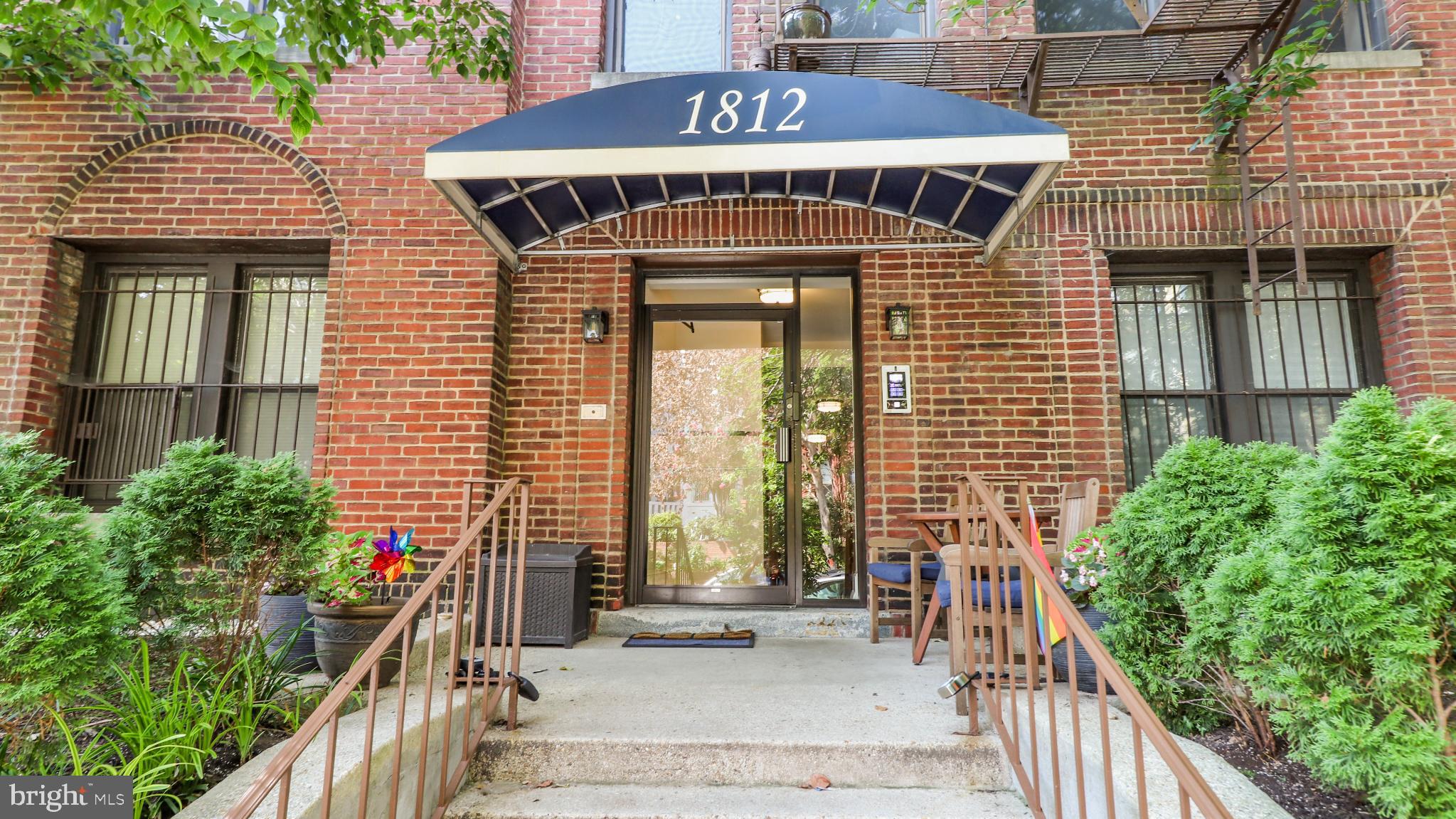 1812 VERNON ST NW #1