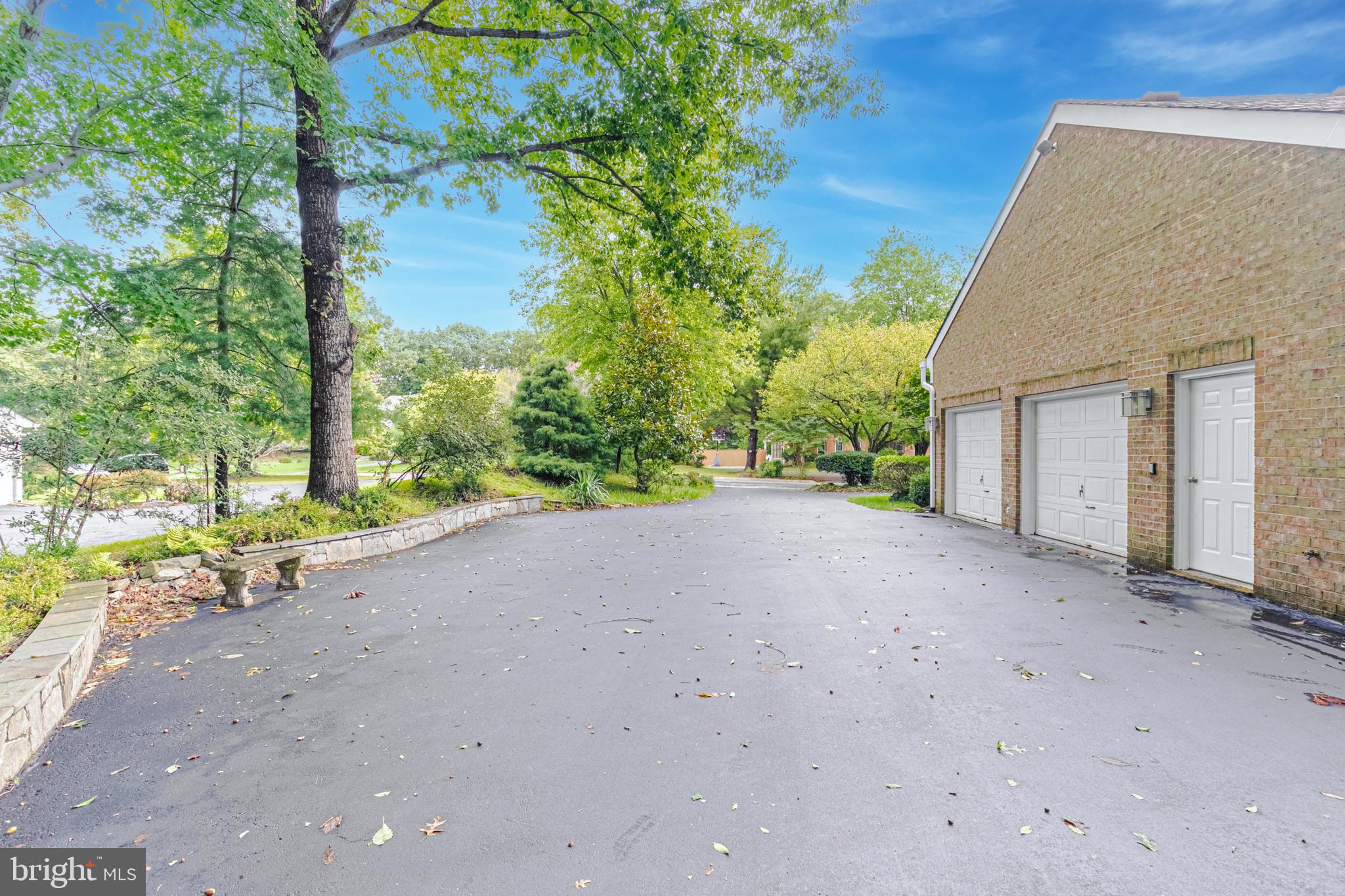9225 Vendome Drive