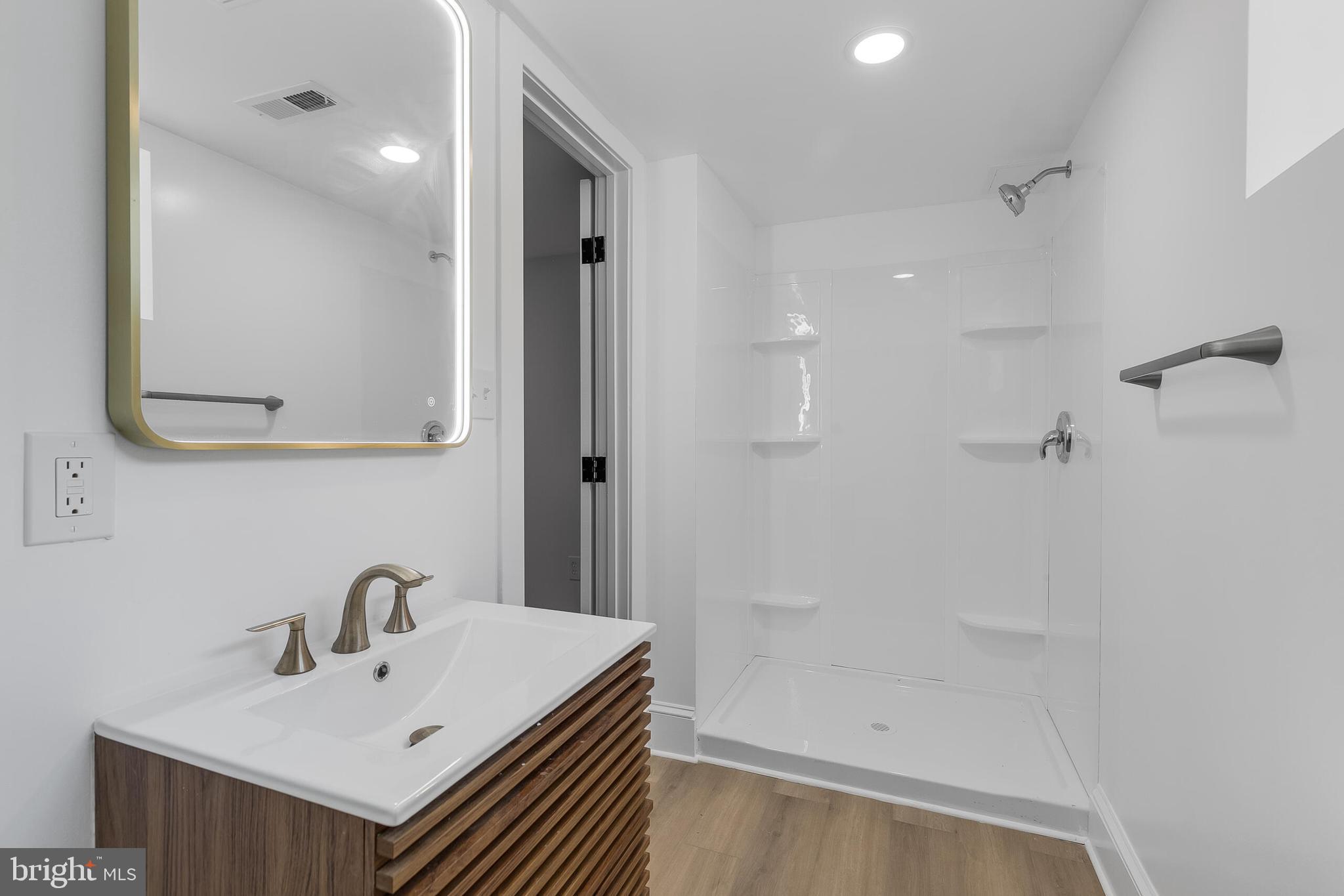 6818 Connecticut Ave