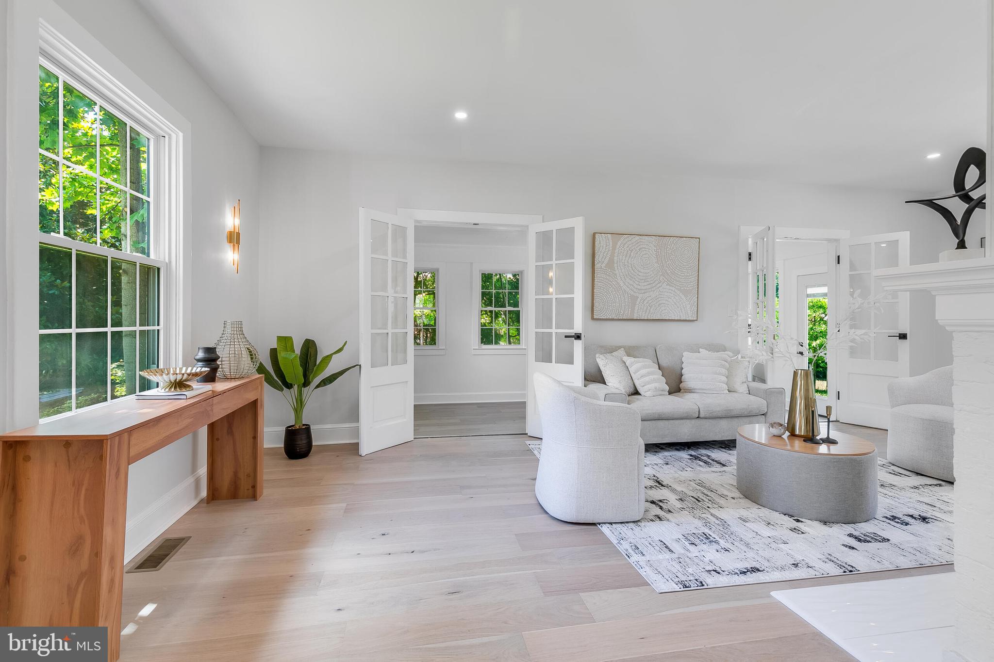 6818 Connecticut Ave