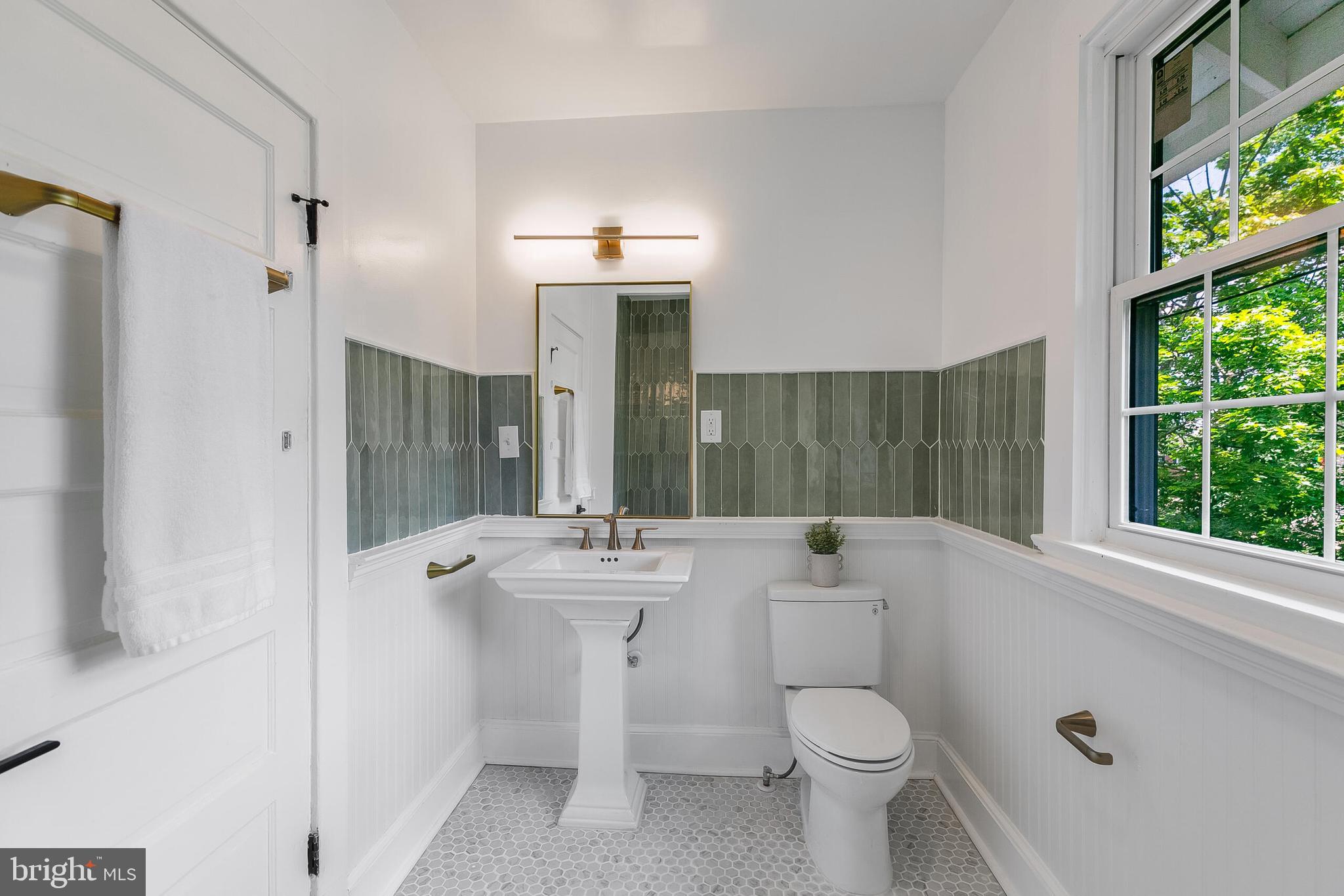 6818 Connecticut Ave