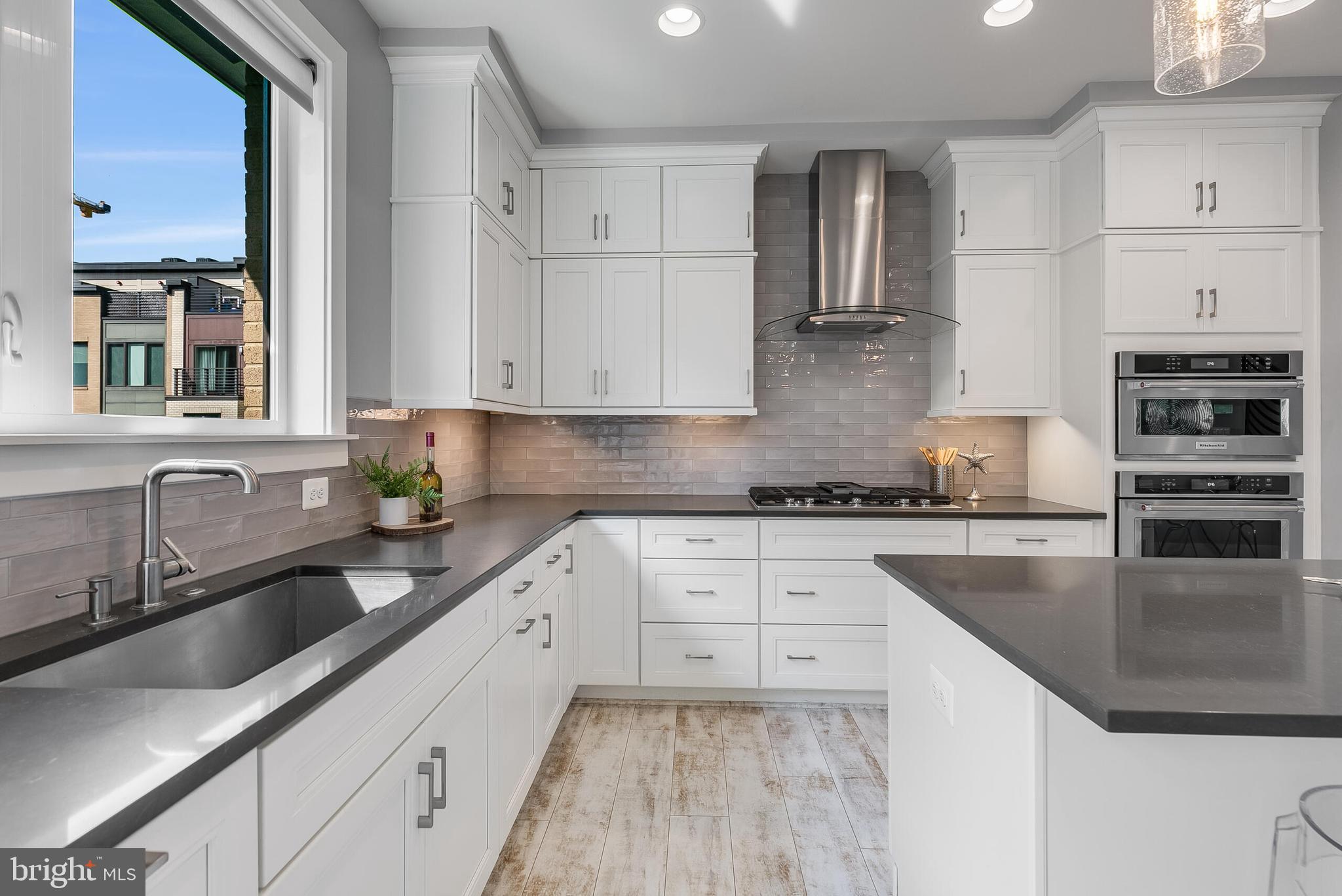 10412 BREUER STREET