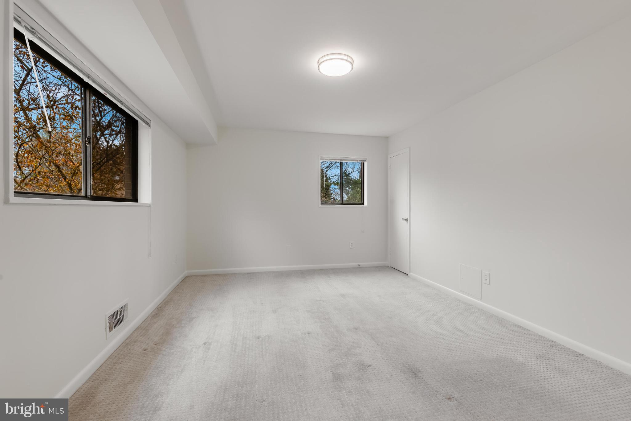 10636 MONTROSE AVENUE 101