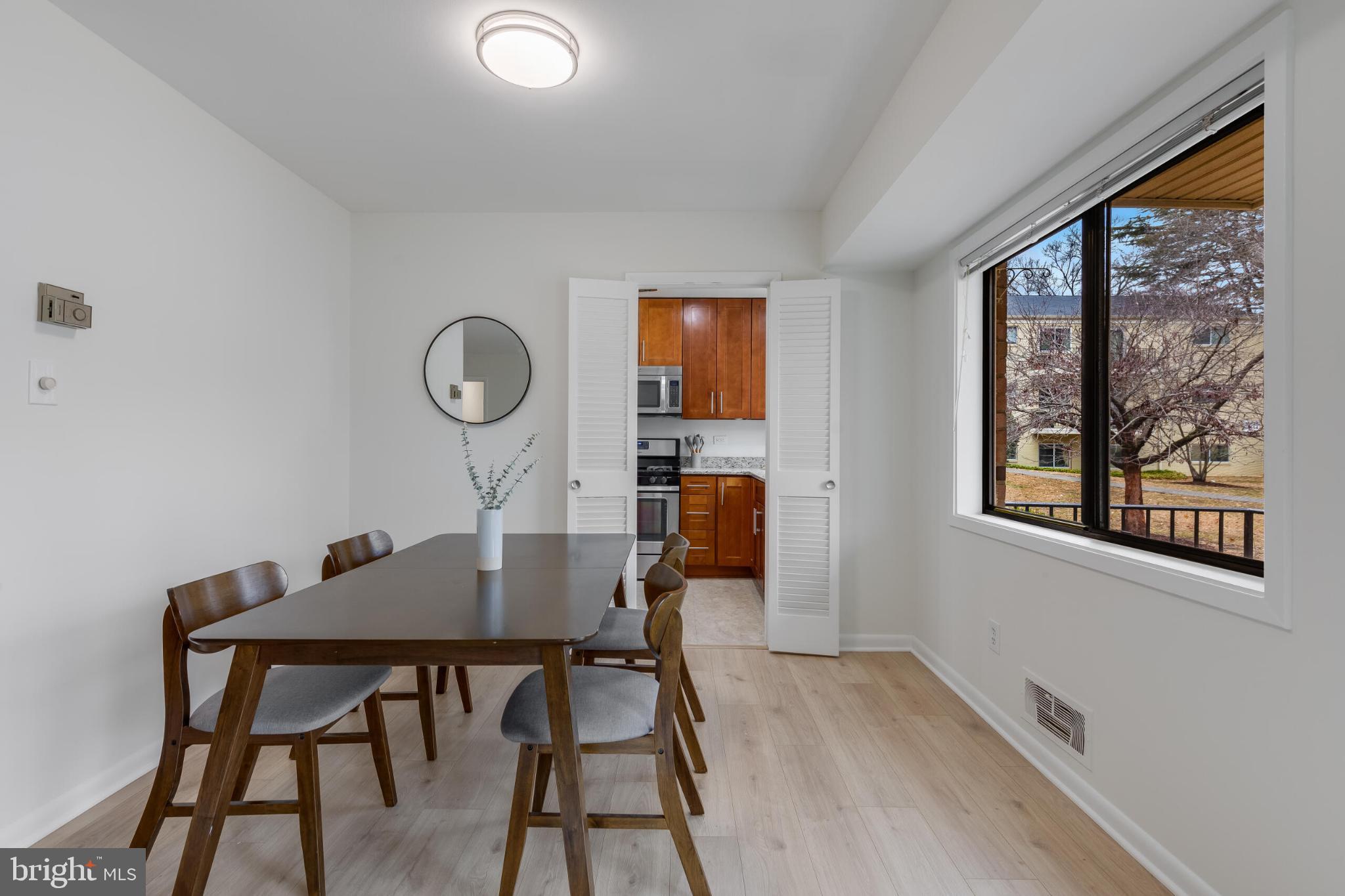 10636 MONTROSE AVENUE 101