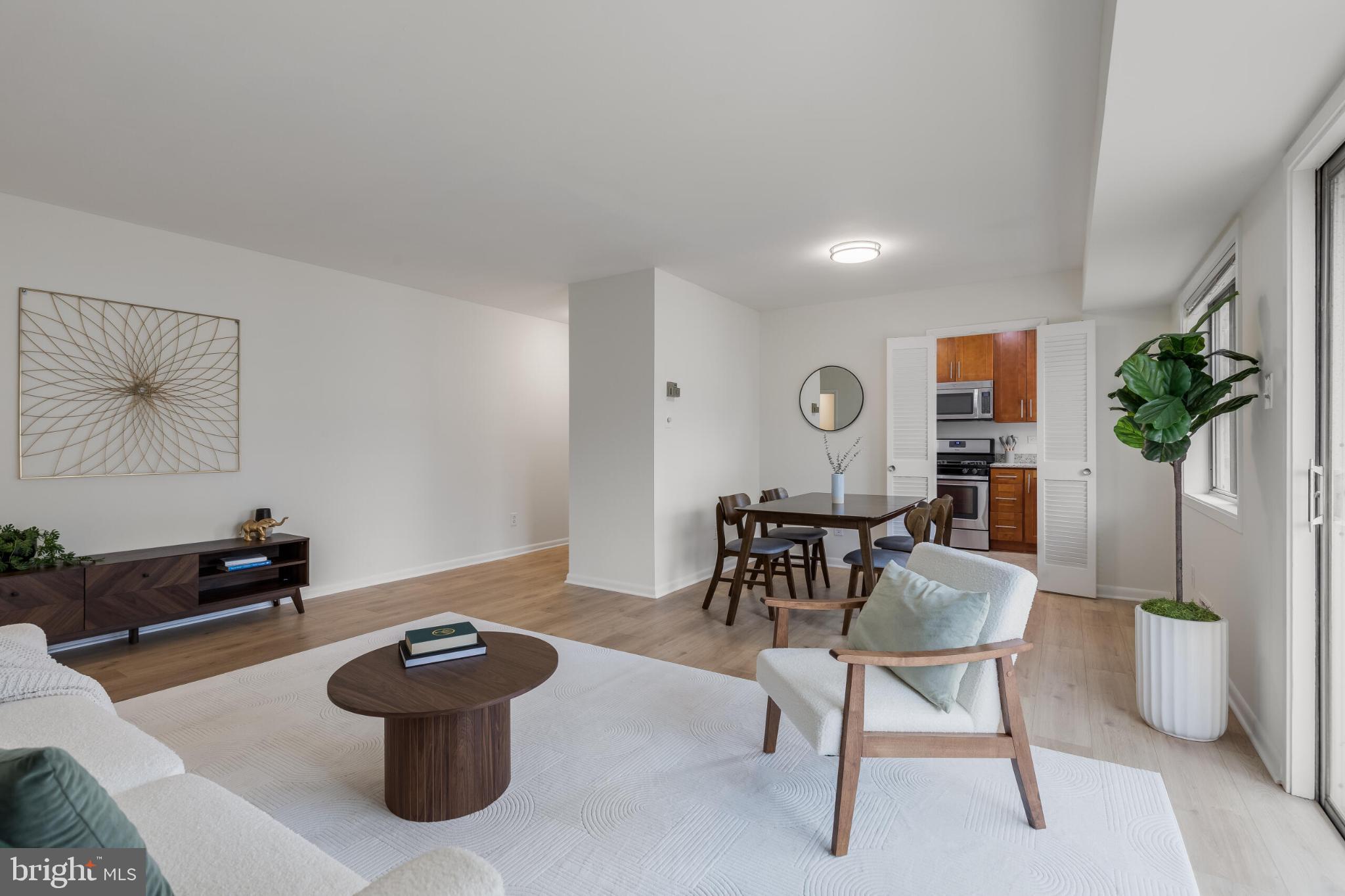 10636 MONTROSE AVENUE 101