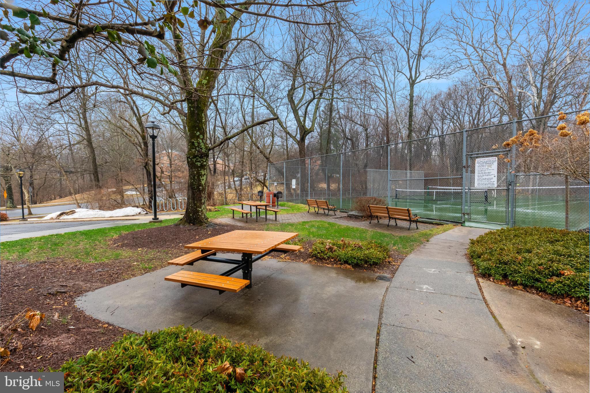 10636 MONTROSE AVENUE 101