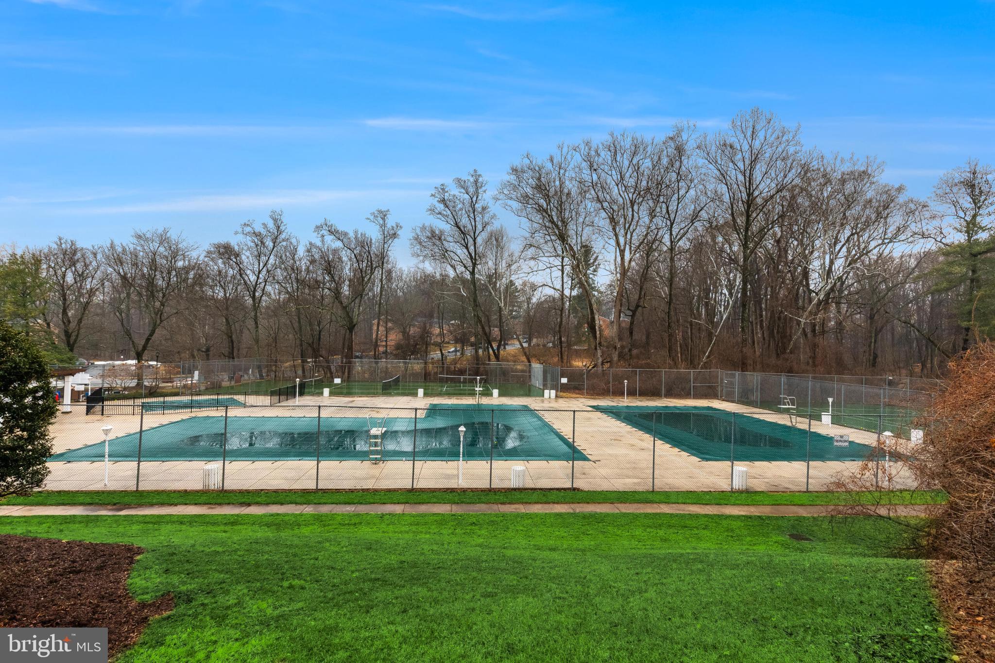 10636 MONTROSE AVENUE 101