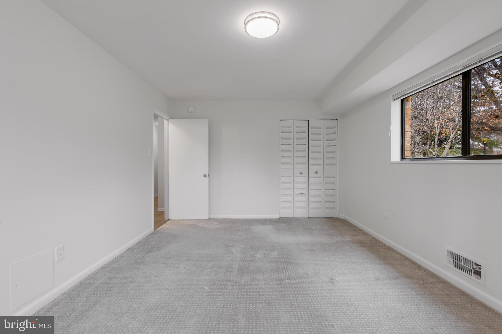 10636 MONTROSE AVENUE 101