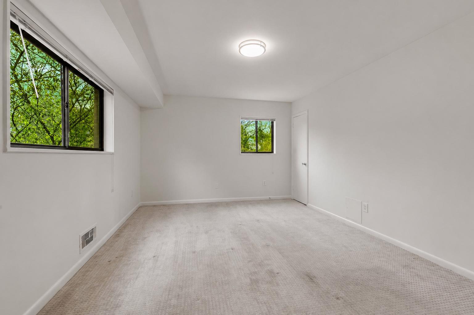 10636 MONTROSE AVENUE 101