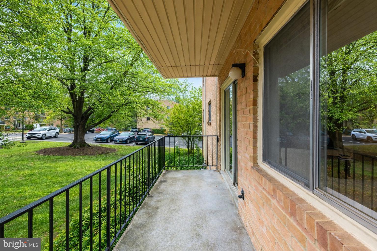 10636 MONTROSE AVENUE 101