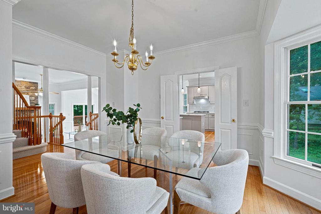 3009 WINDY KNOLL COURT