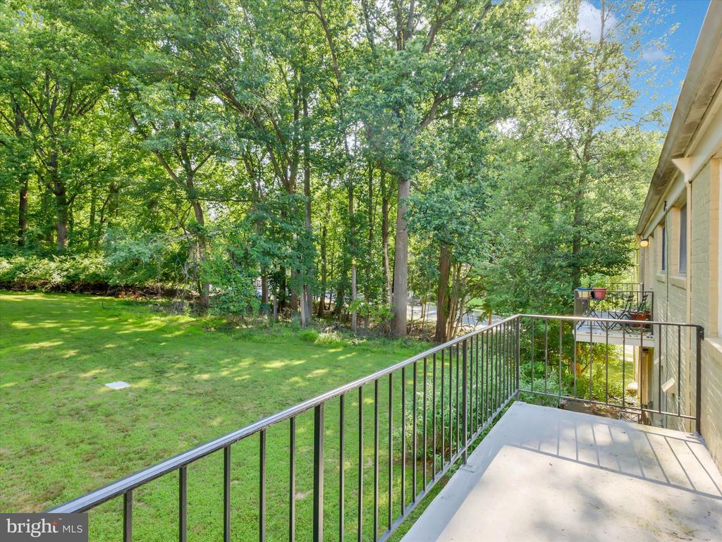 10524 WEYMOUTH STREET Unit: 202
