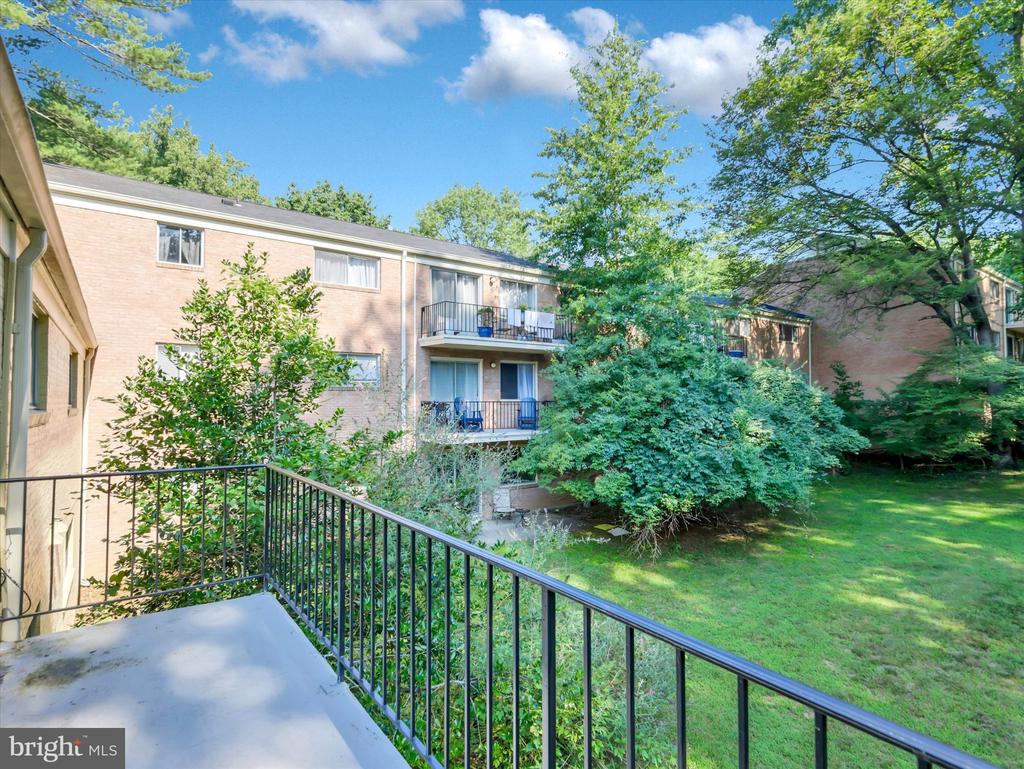 10524 WEYMOUTH STREET Unit: 202