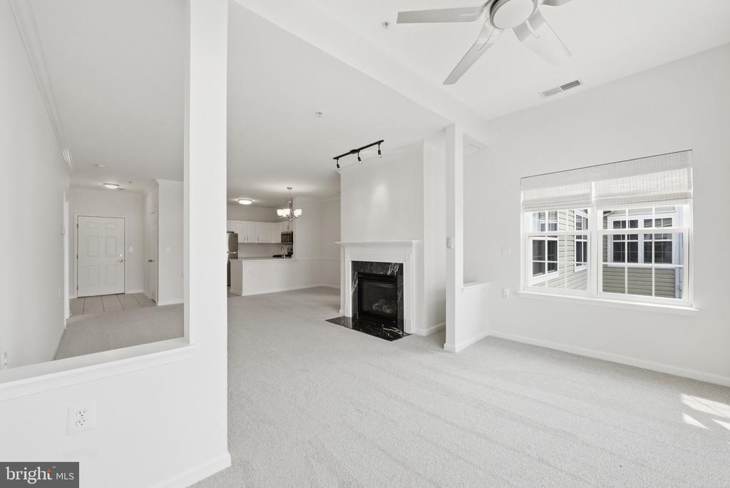 14040 NEW ACADIA LANE Unit: 405