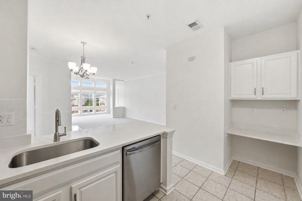 14040 NEW ACADIA LANE Unit: 405