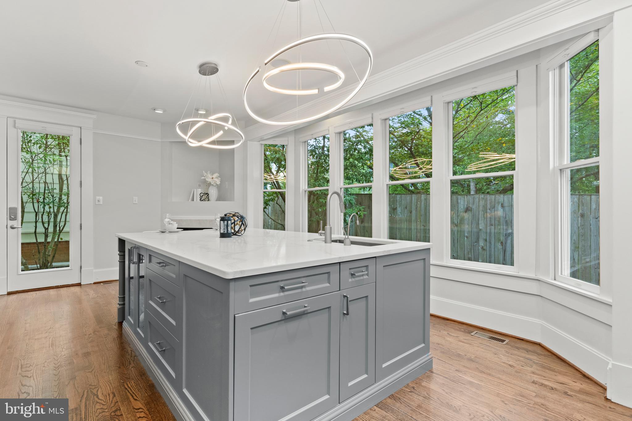 2011 N POLLARD STREET