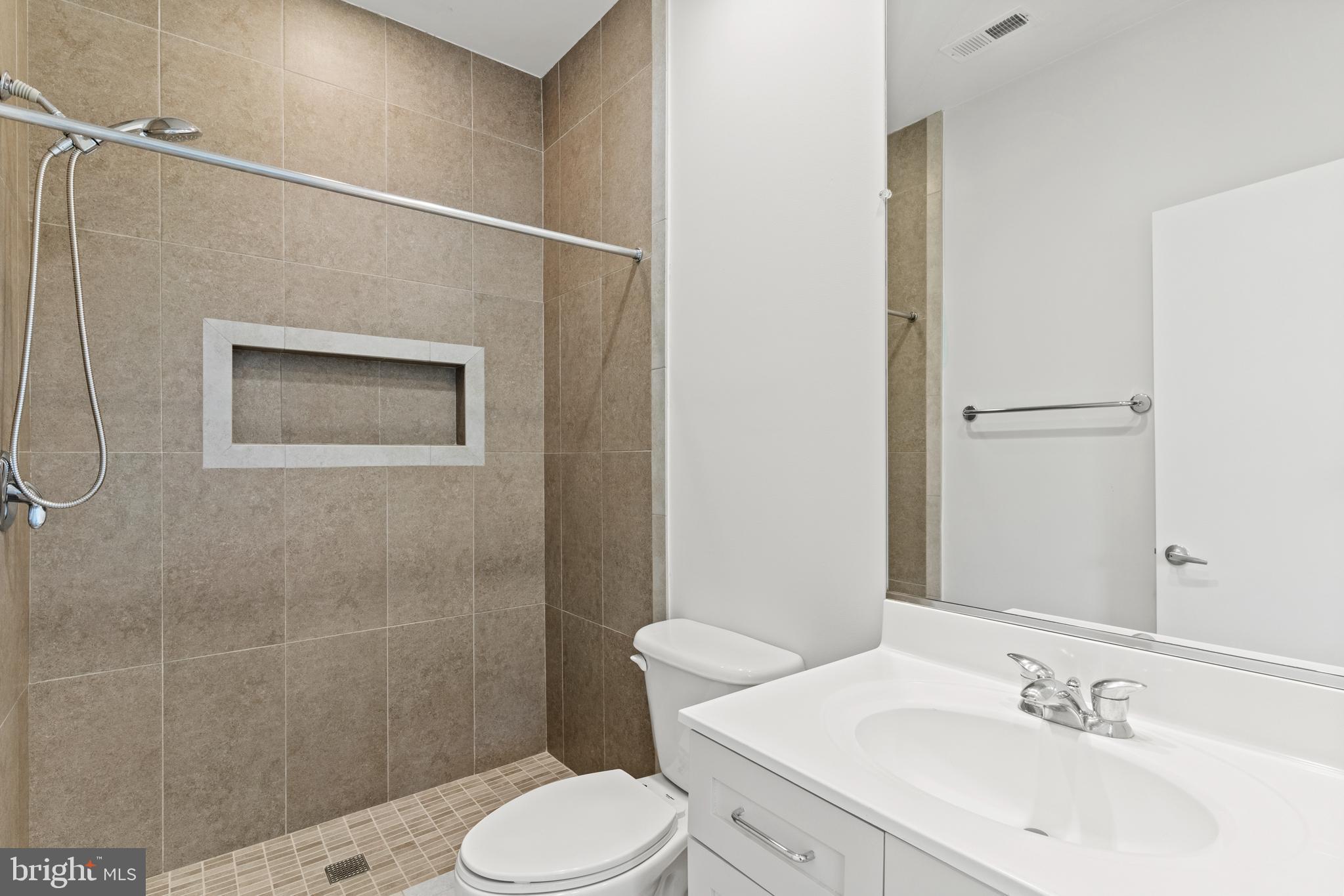 2011 N POLLARD STREET