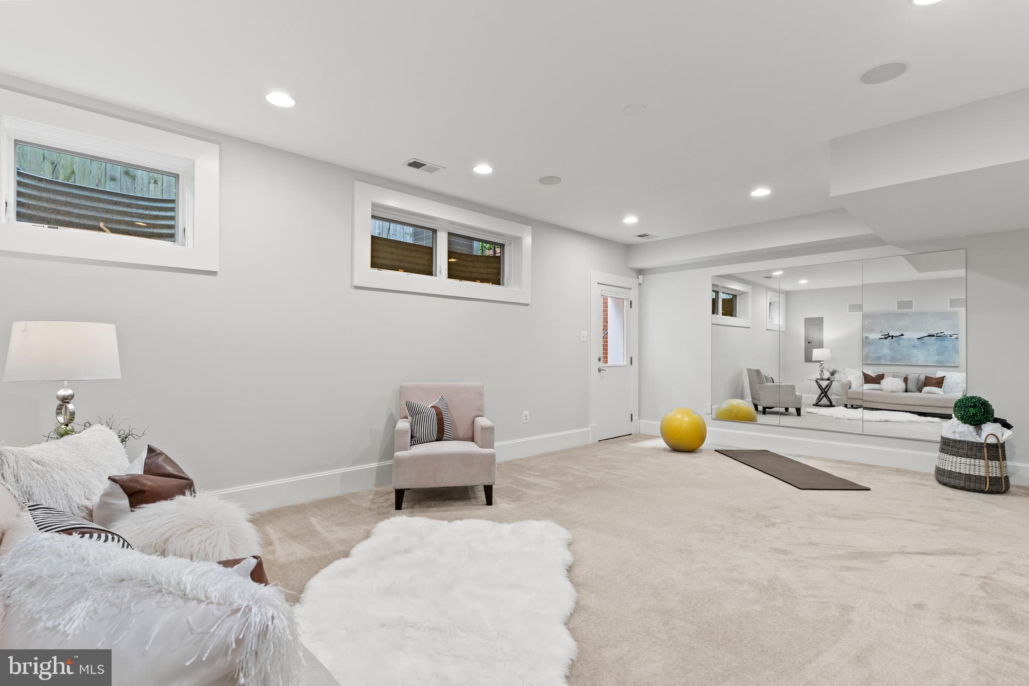 2011 N POLLARD STREET