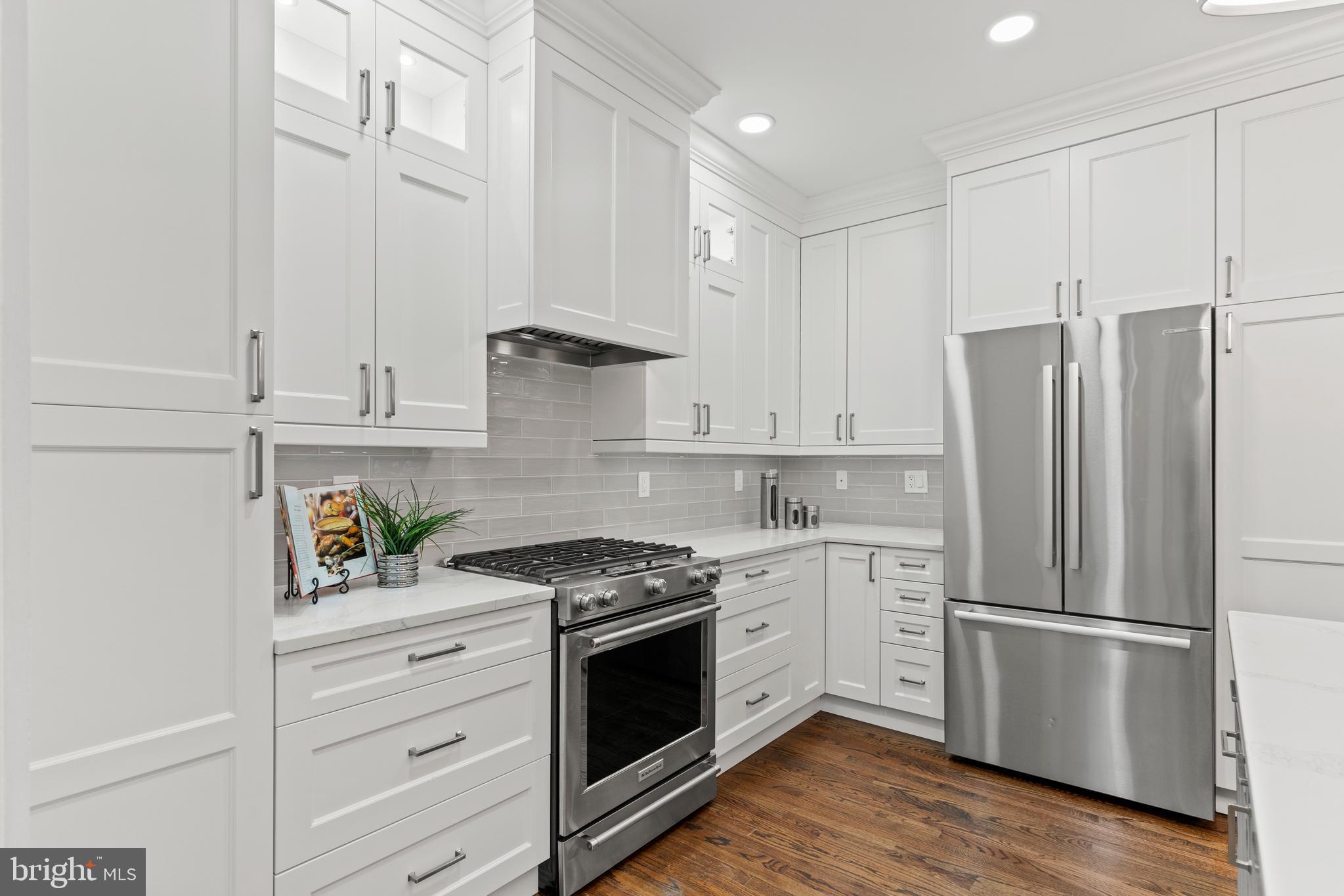 2011 N POLLARD STREET