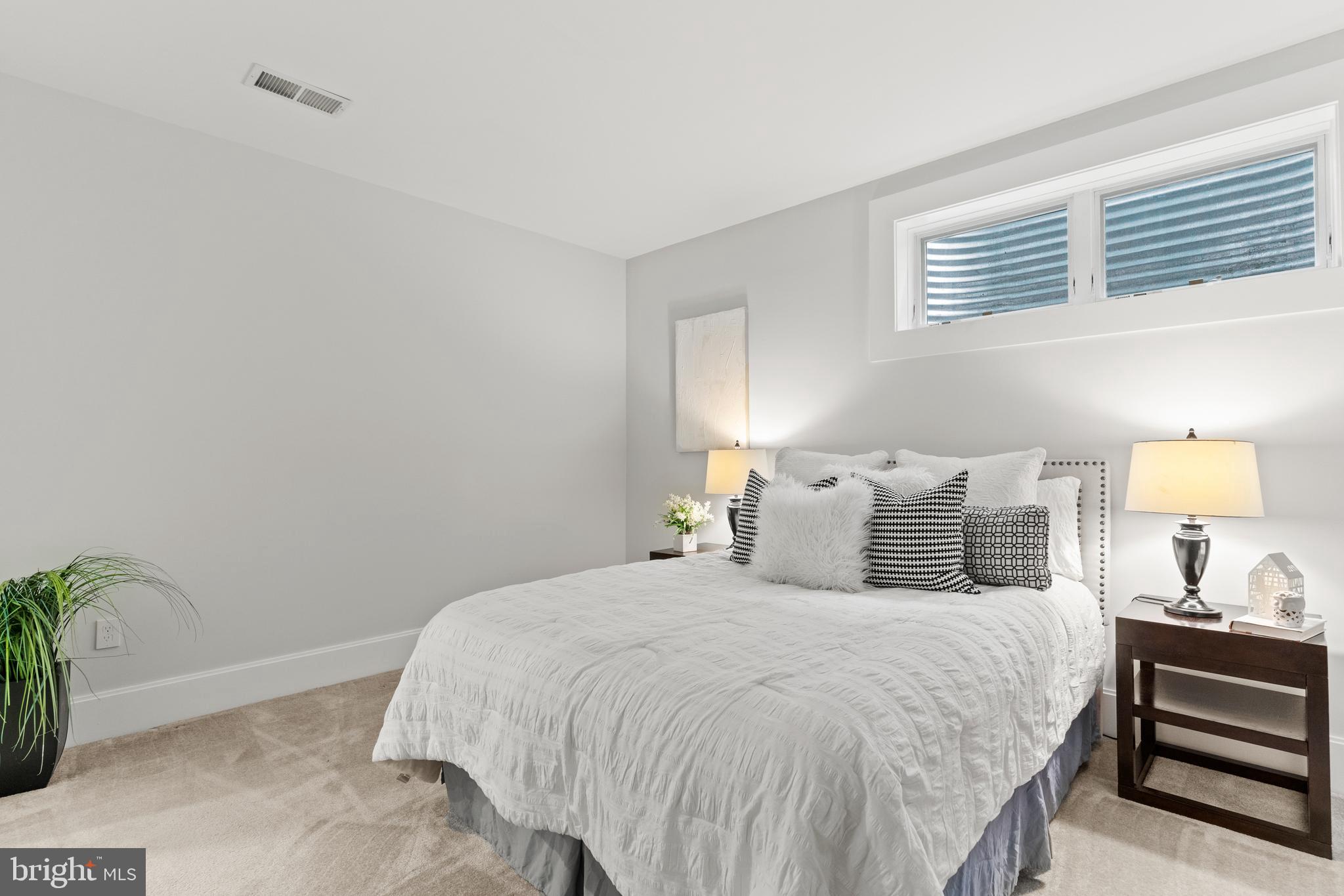 2011 N POLLARD STREET