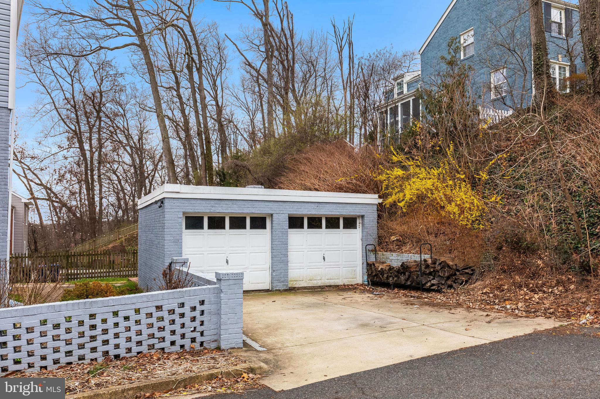 2400 S ARLINGTON RIDGE ROAD