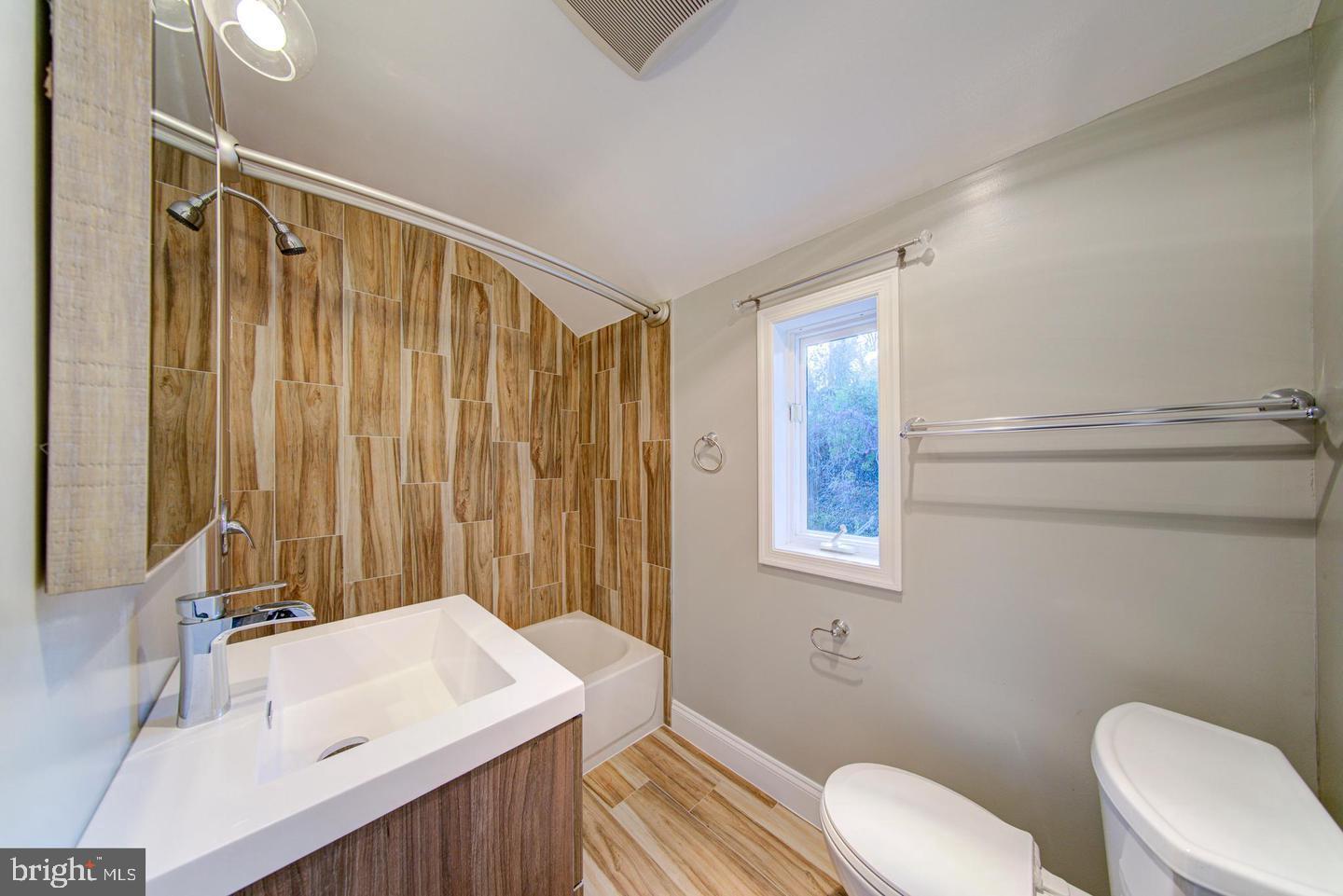 2400 S ARLINGTON RIDGE ROAD