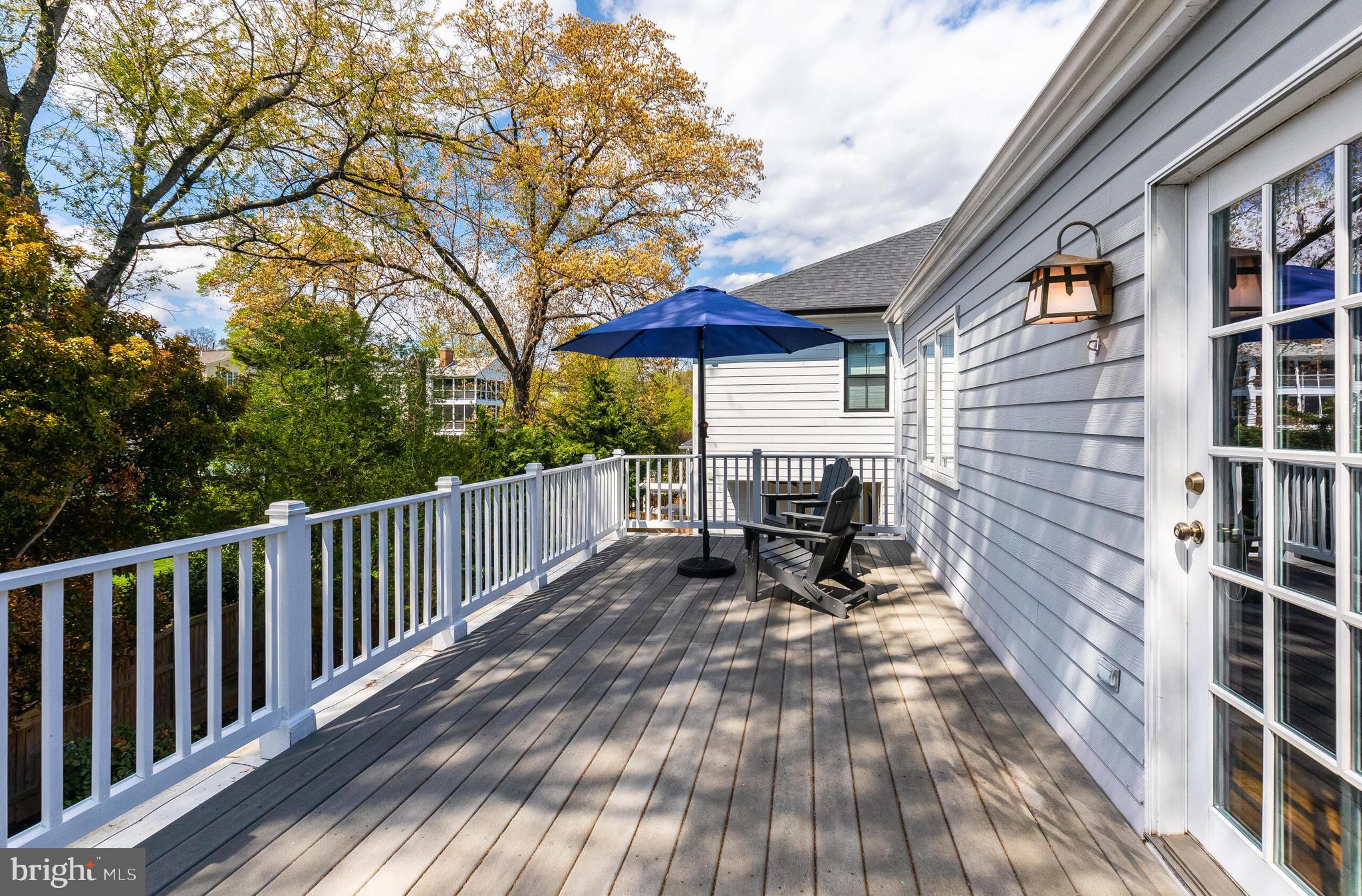 1708 N QUEBEC STREET N