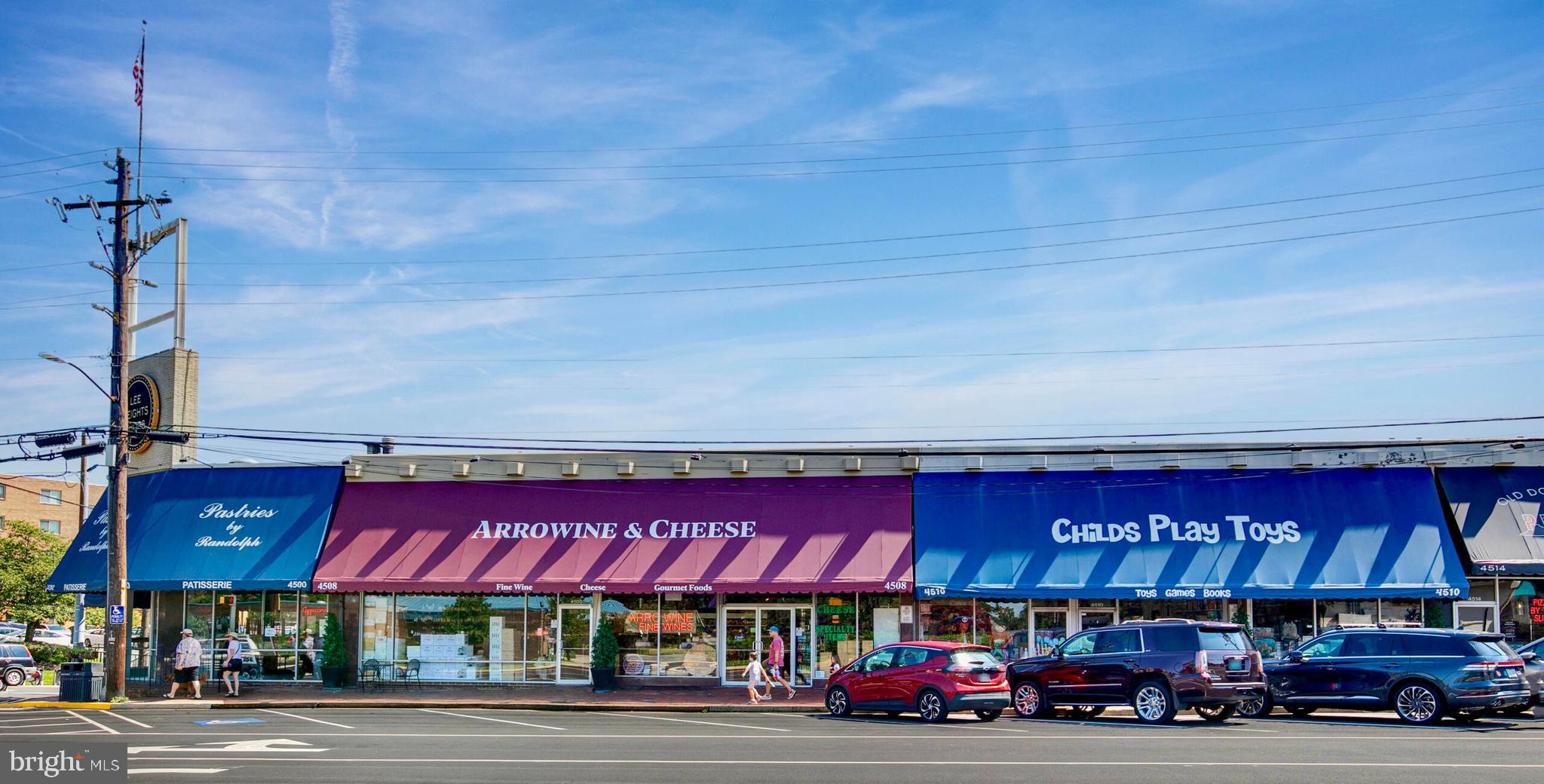 1708 N QUEBEC STREET N