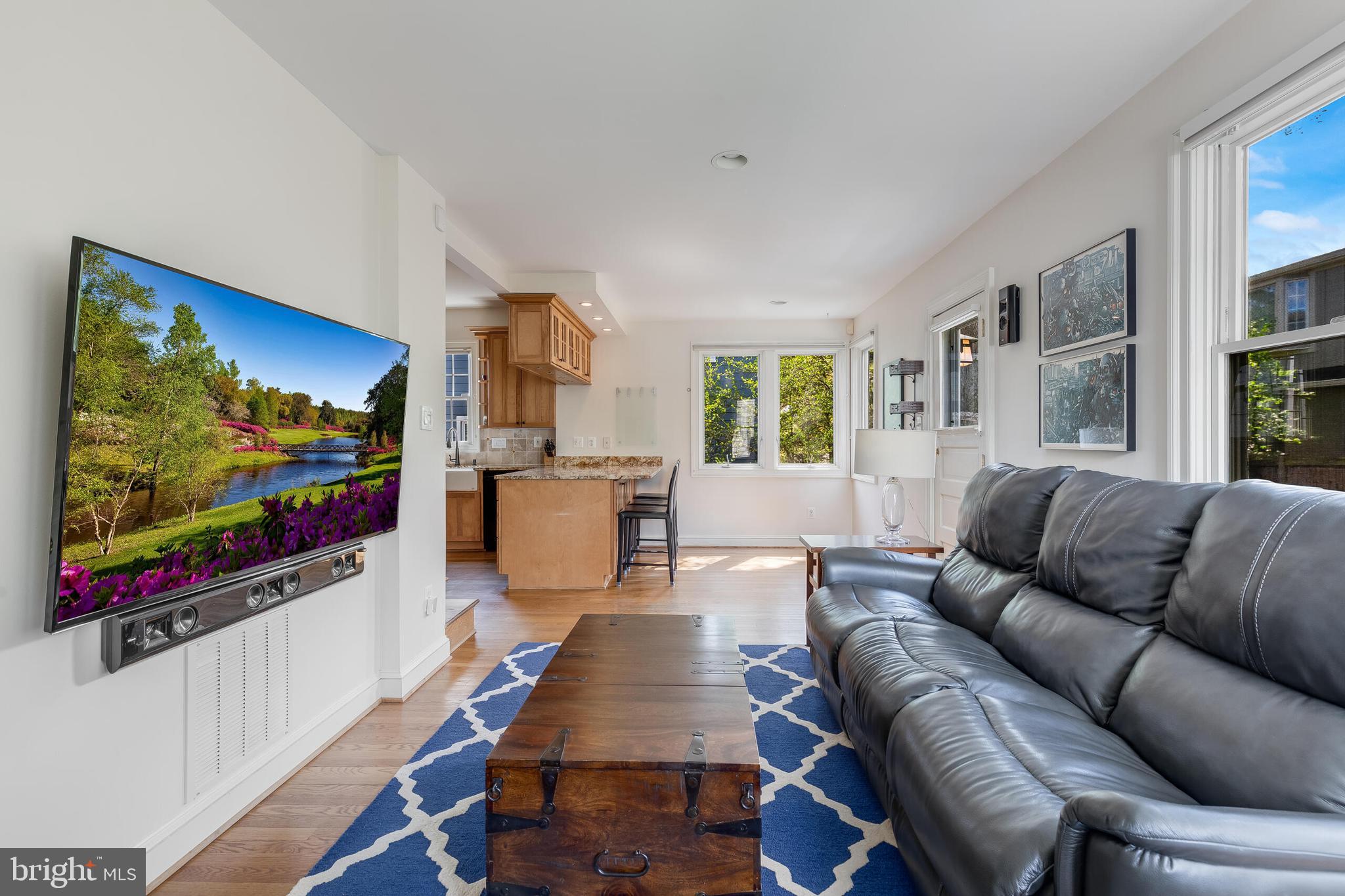 1708 N QUEBEC STREET N