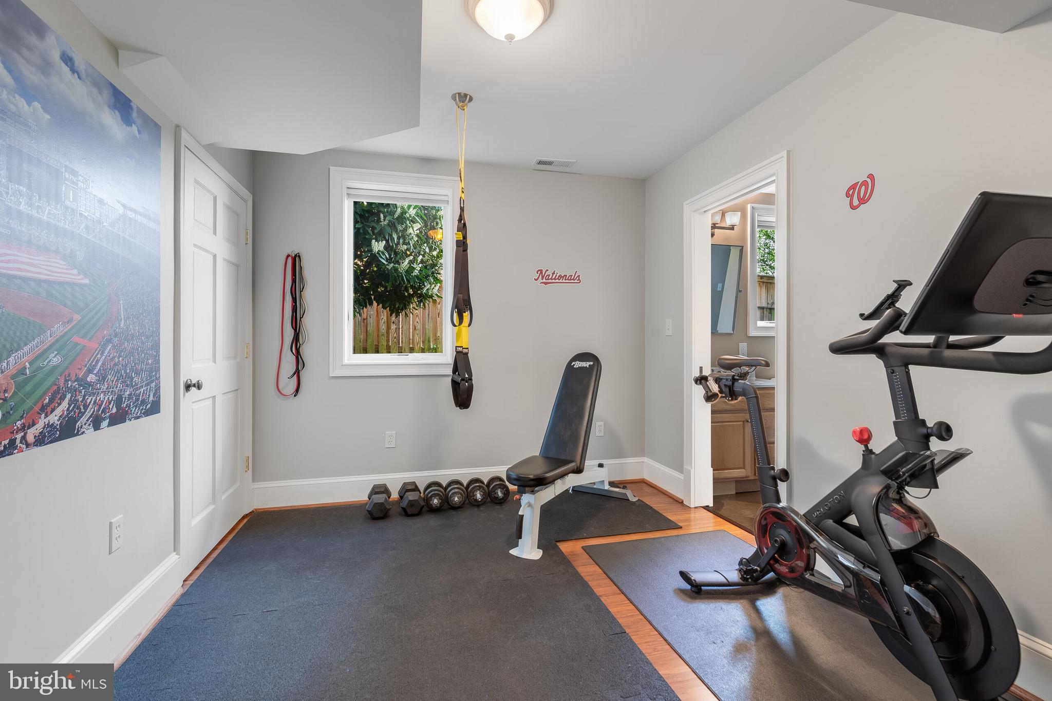 1708 N QUEBEC STREET N