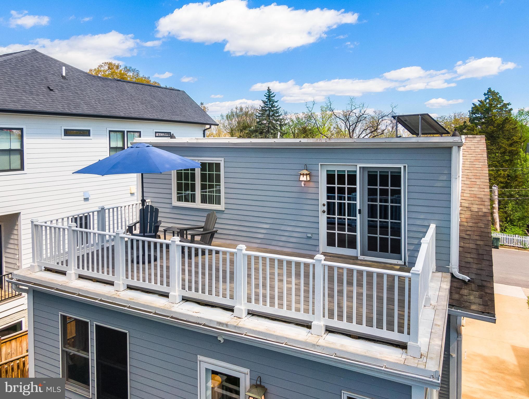 1708 N QUEBEC STREET N