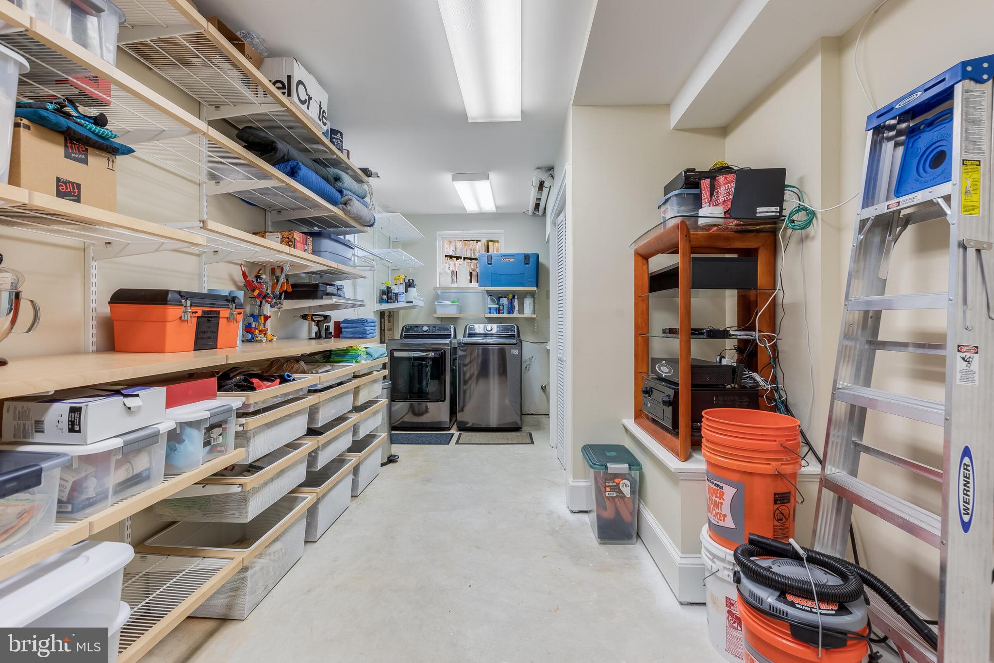 1708 N QUEBEC STREET N