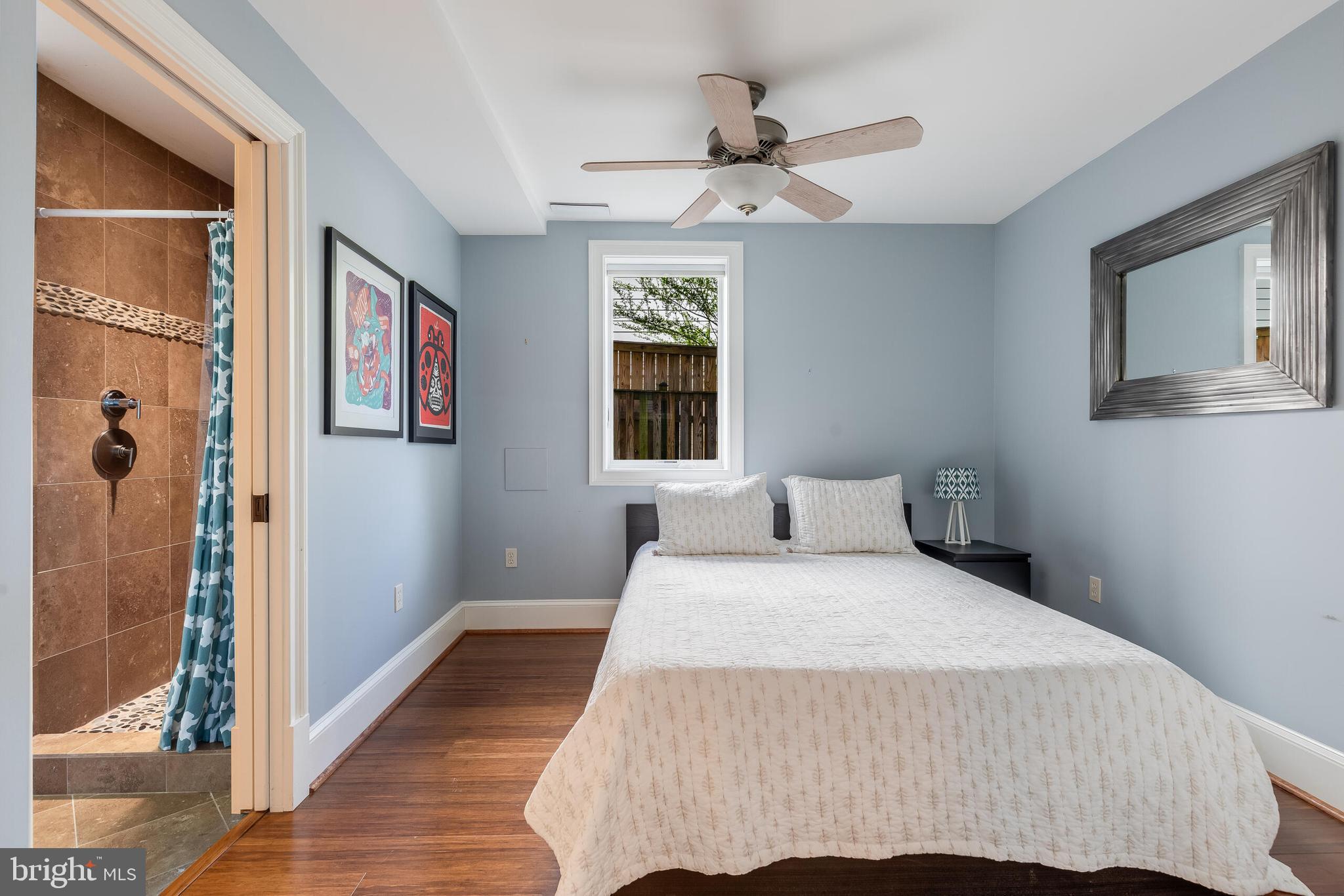 1708 N QUEBEC STREET N