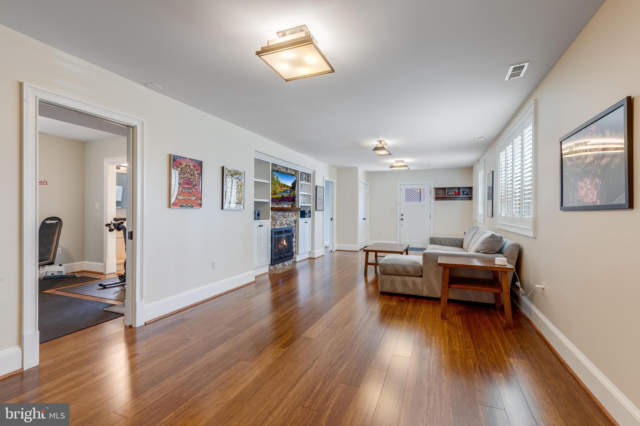 1708 N QUEBEC STREET N