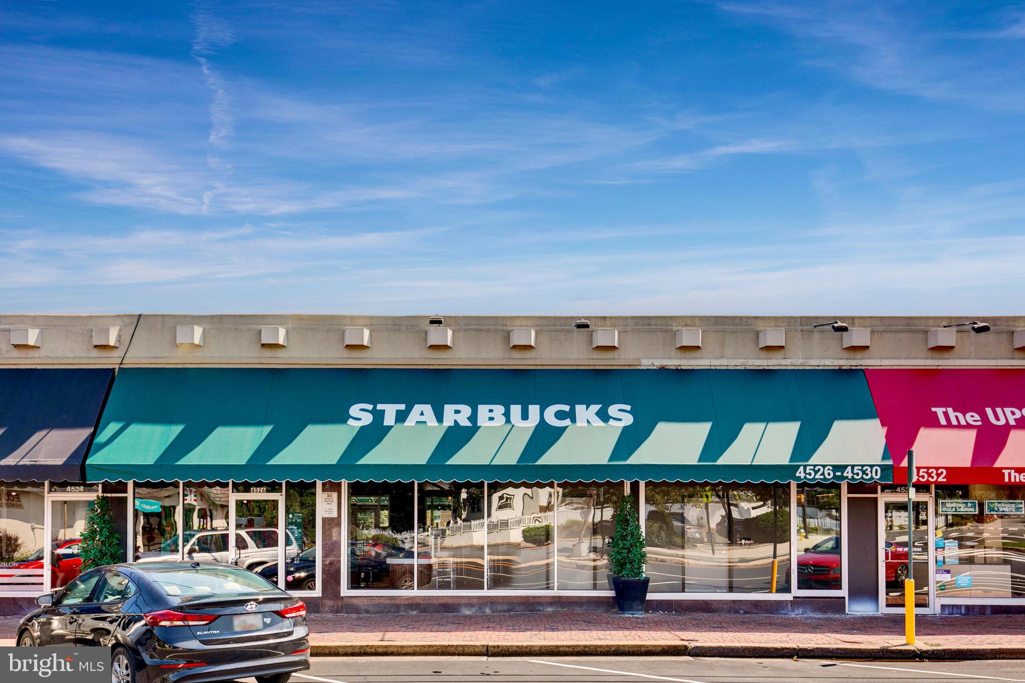 1708 N QUEBEC STREET N