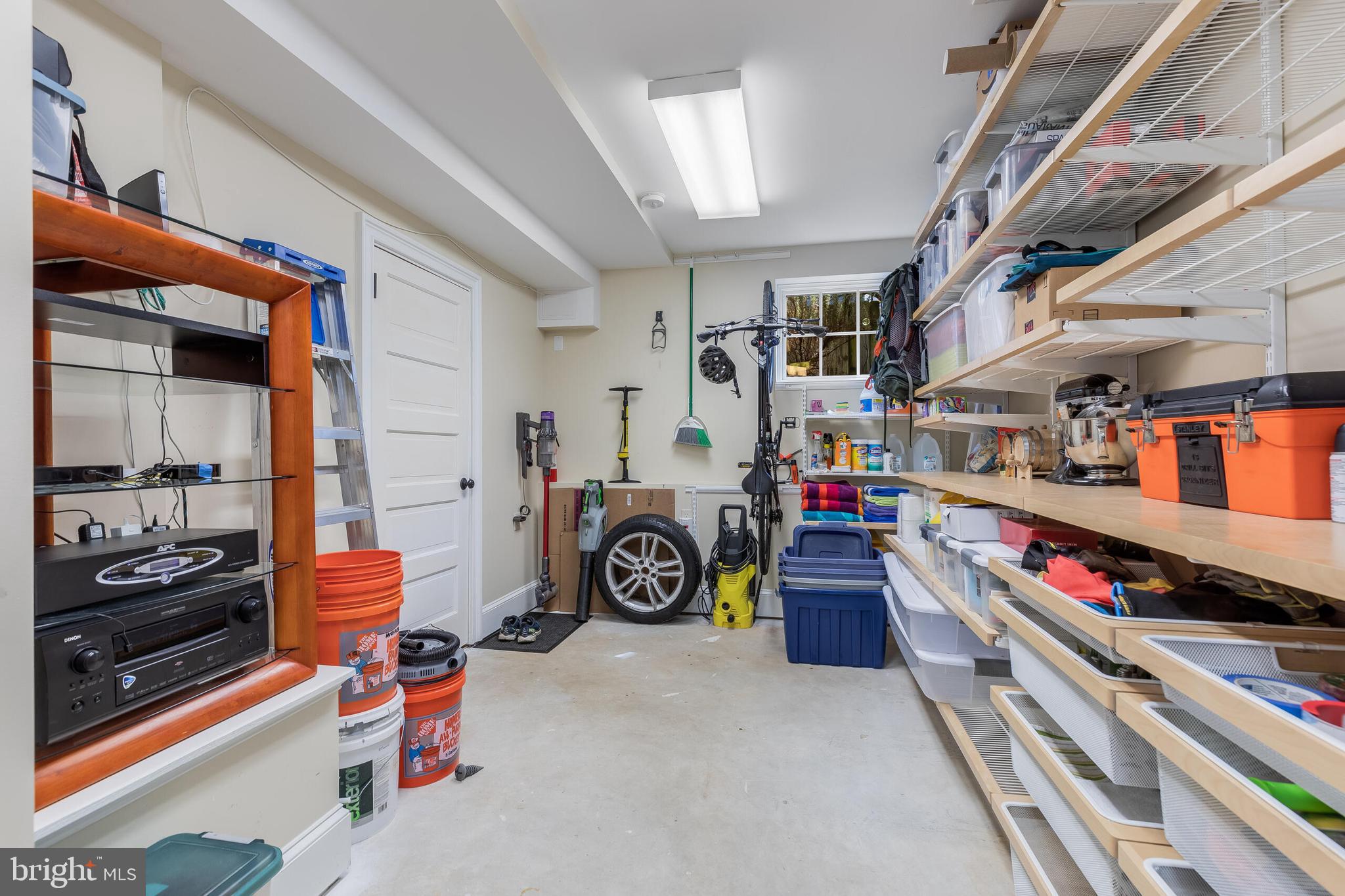 1708 N QUEBEC STREET N