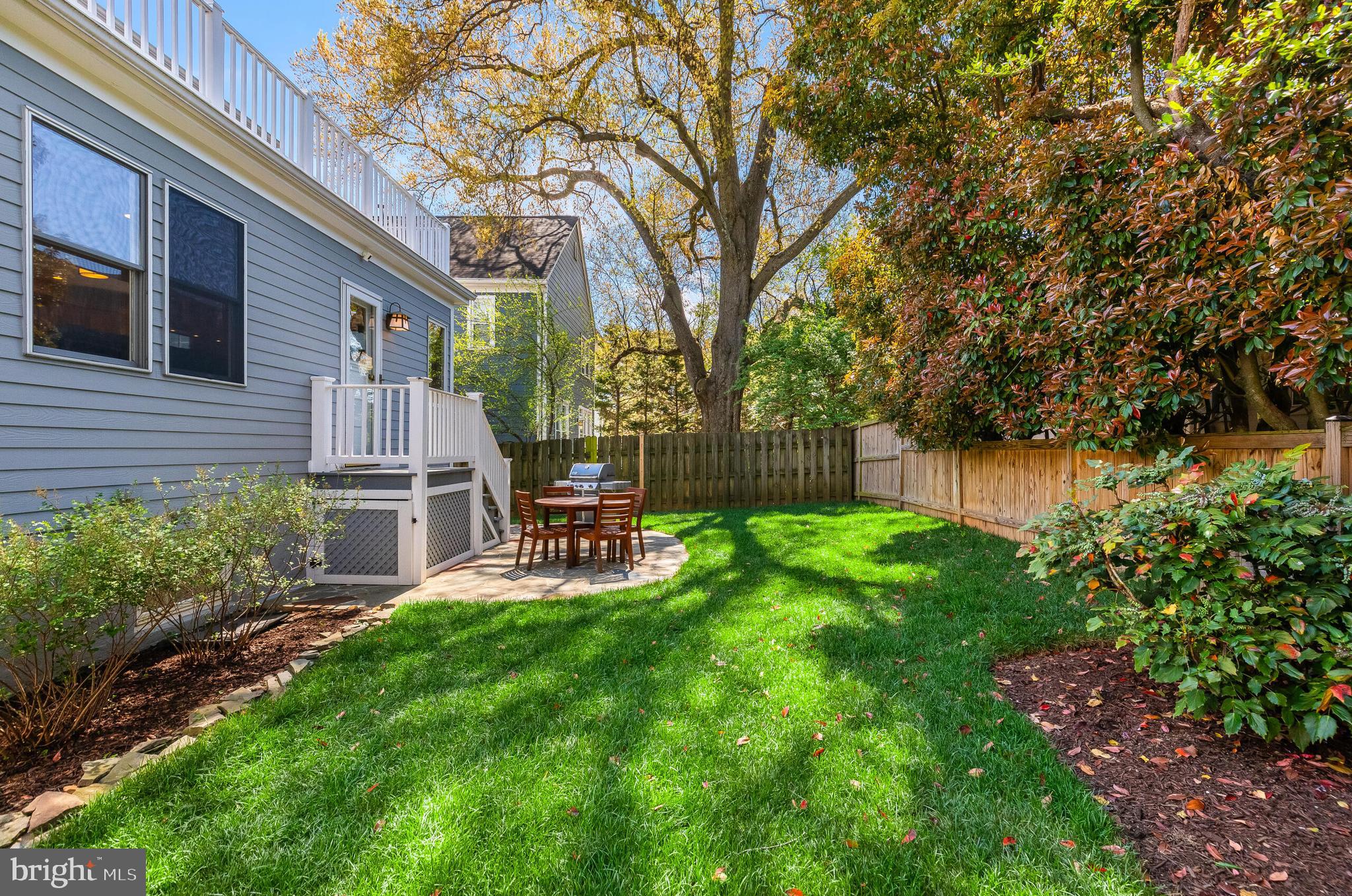 1708 N QUEBEC STREET N