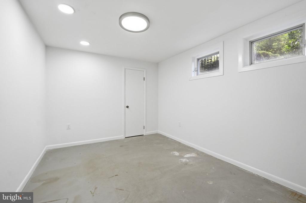 5155 37TH STREET N