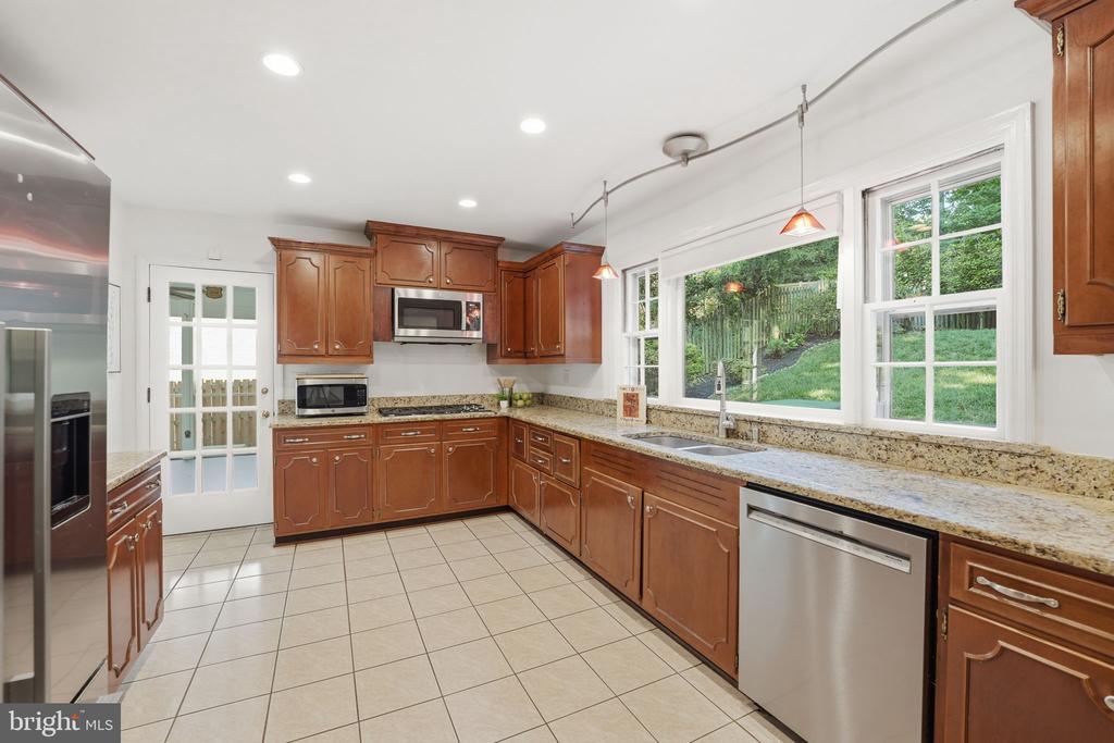 5155 37TH STREET N