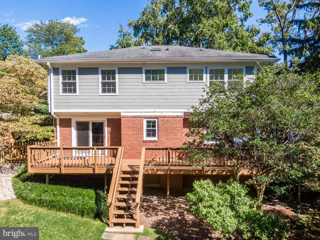 2524 N RIDGEVIEW ROAD N