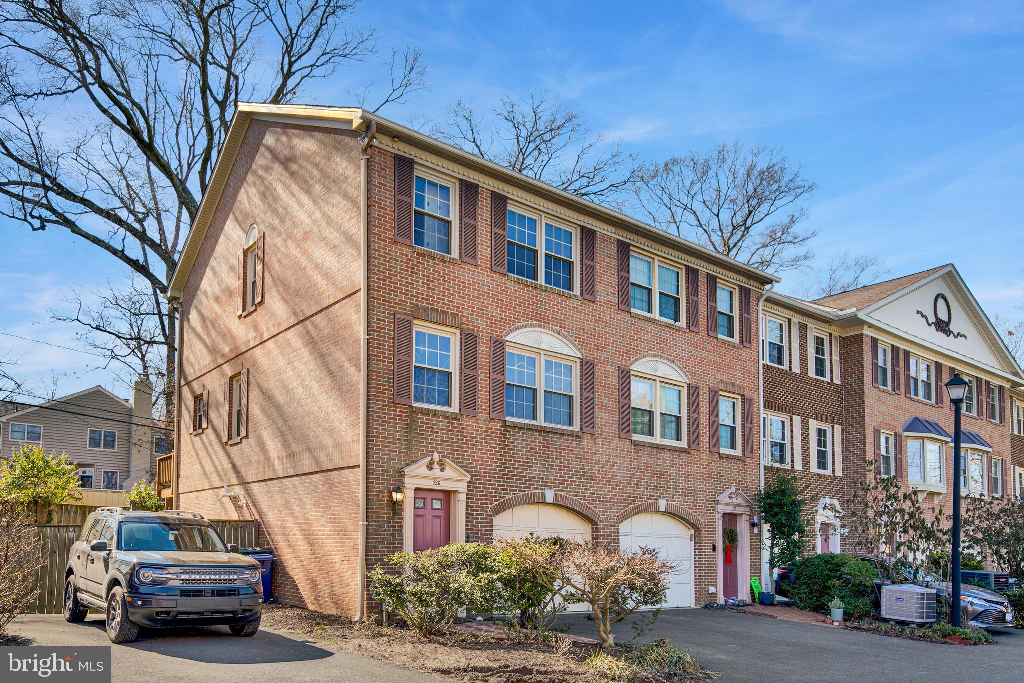 726 W Glebe Road
